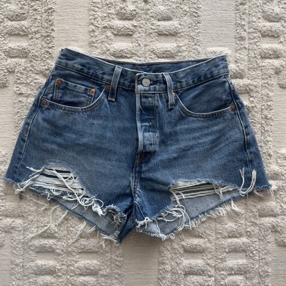 Levi's 501 Original High Rise Shorts - Picture 2 of 3
